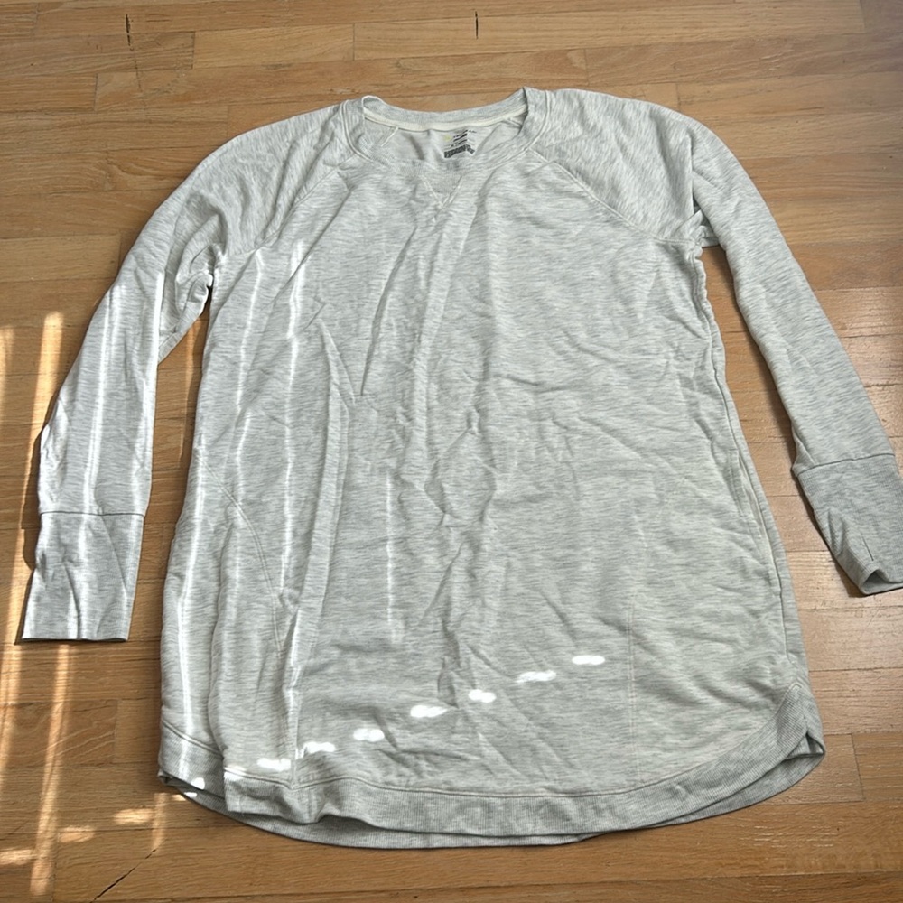 Women’s long sleeve top